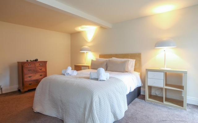 Queens Large 2 Bdr & 1 Bdr Apartments By Belfast City Breaks Esterno foto