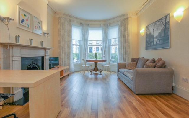 Queens Large 2 Bdr & 1 Bdr Apartments By Belfast City Breaks Esterno foto